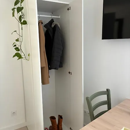 Appartamento Neuf Et Cosy, Proche Lyon, Parking *